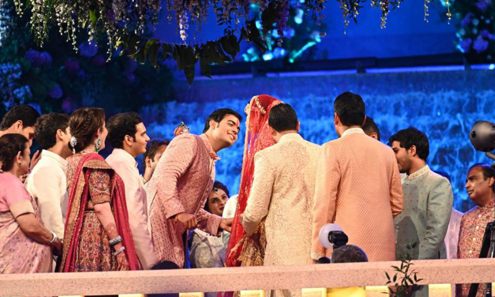 Shloka Akash pictures wedding