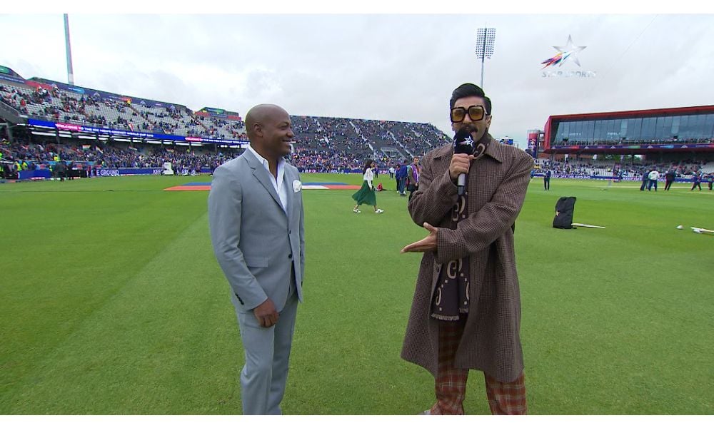 Ranveer-Singh-from-the-Old-Trafford-Manchester
