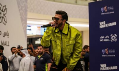 RS-rapping-to-Gully-Boy-at-Yas-Mall