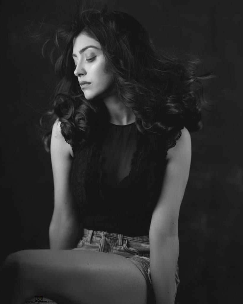  twinkle-arora-black-and-white