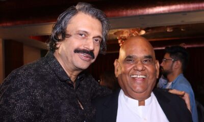 Satish-Kaushik-right-with-senior-film-journalist-Chaitanya-Padukone