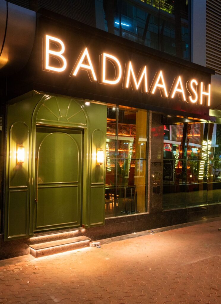 badmaash-mouni-roy-restaurant.jpeg 