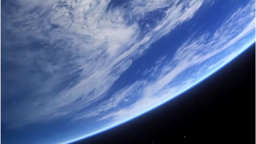 100 young prisoners standing on a destroyed Earth in The 100 series