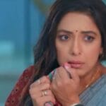 Anupama taking bribe from Vasundhara scene